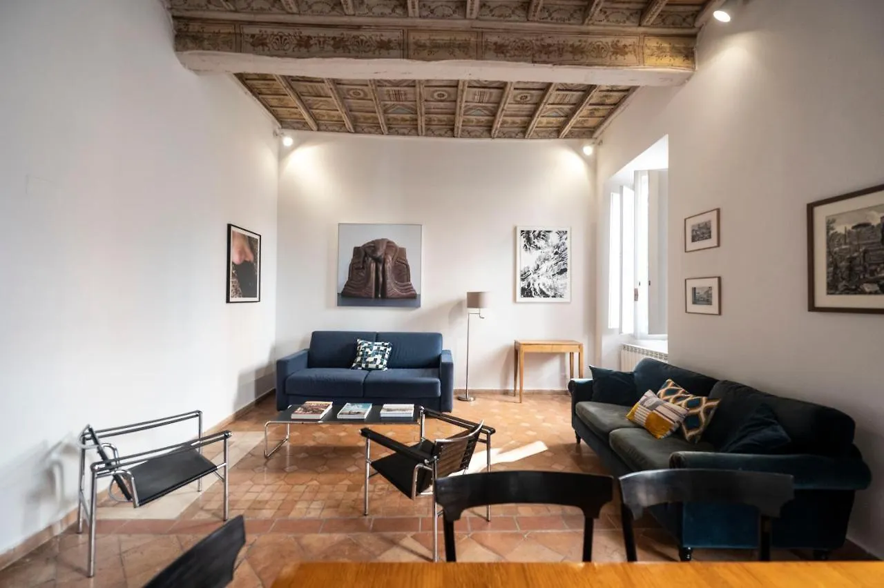 Artsy And Elegant Apartment Near Pantheon Рим 0*,  Италия