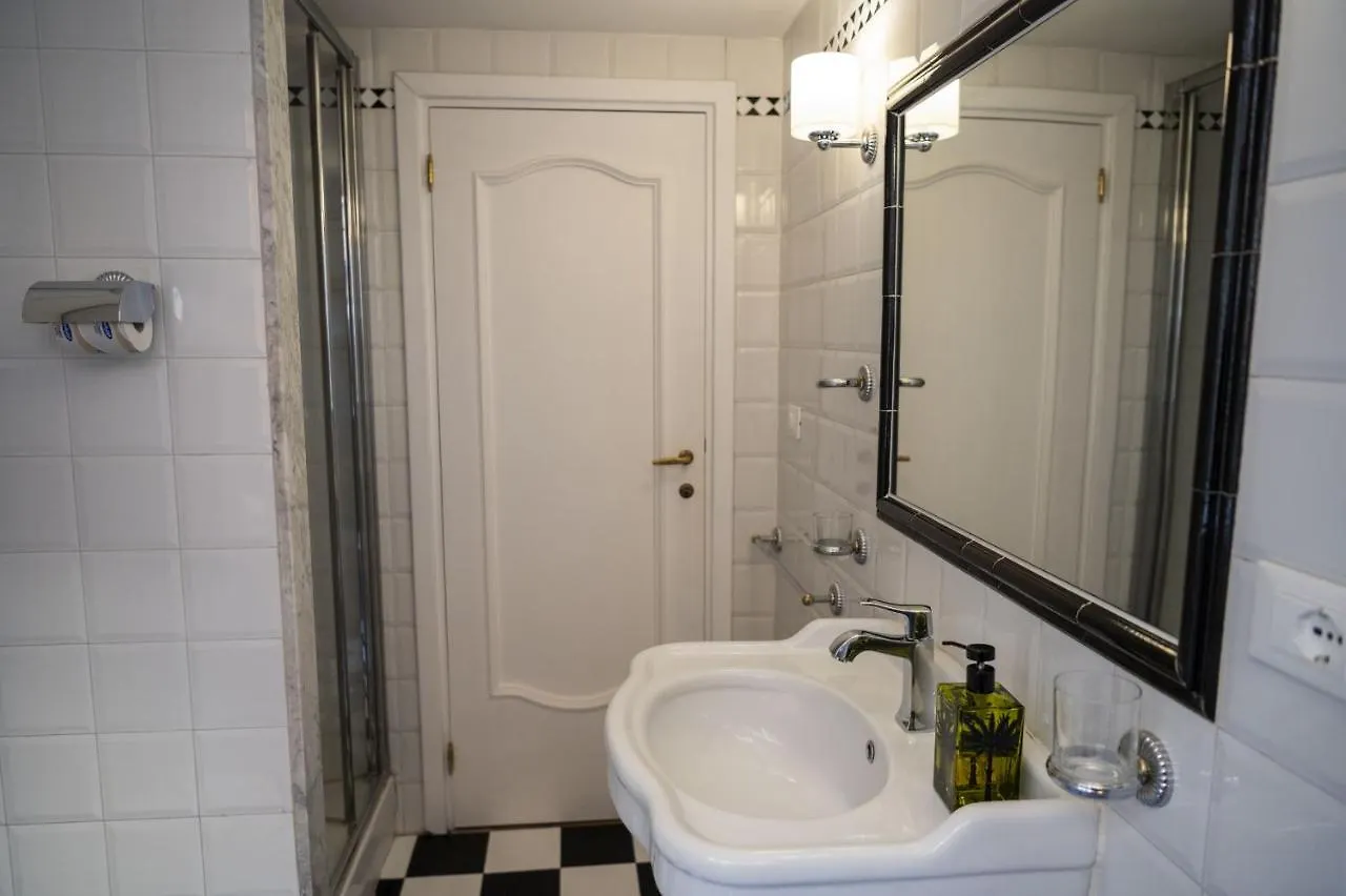 Artsy And Elegant Apartment Near Pantheon Ρώμη Ιταλία